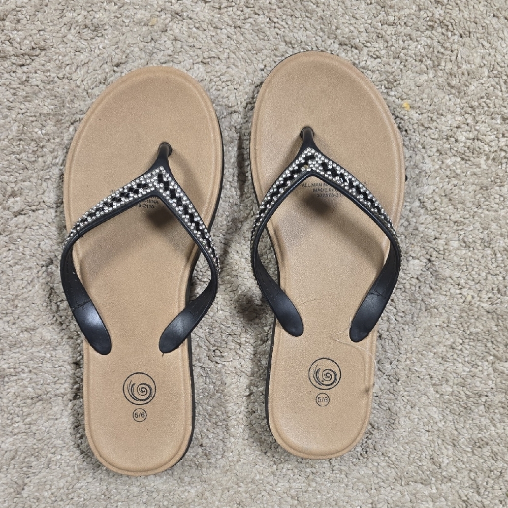 Womens Size 5/6 Flip Flop Sandal